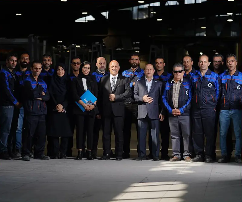 slide-b9e0c45 slide-b9e0c45